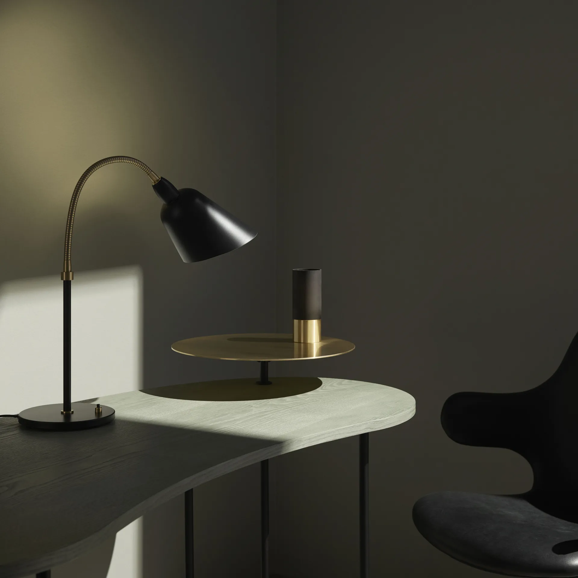 Catch JH15 stol, Divina 584 red-sortlakkert stål &Tradition