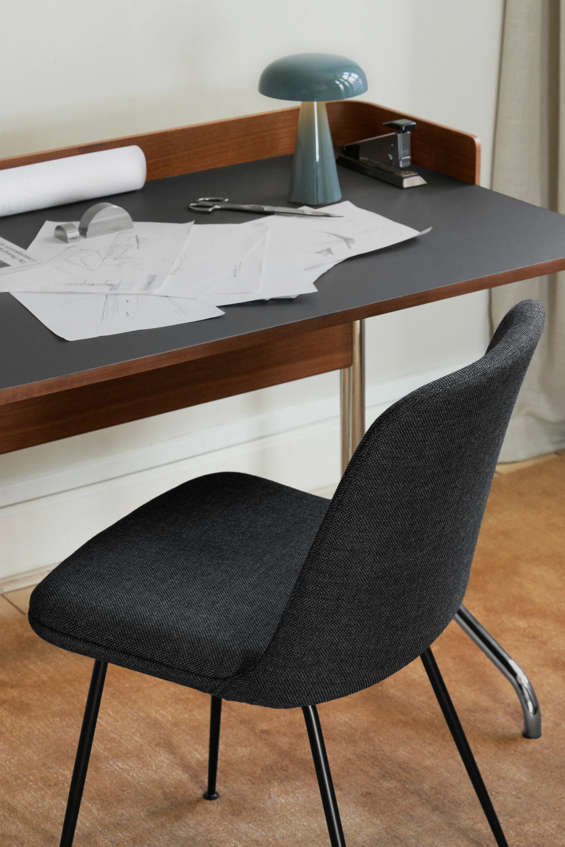 Como portable bordlampe SC53, Stone blue &Tradition