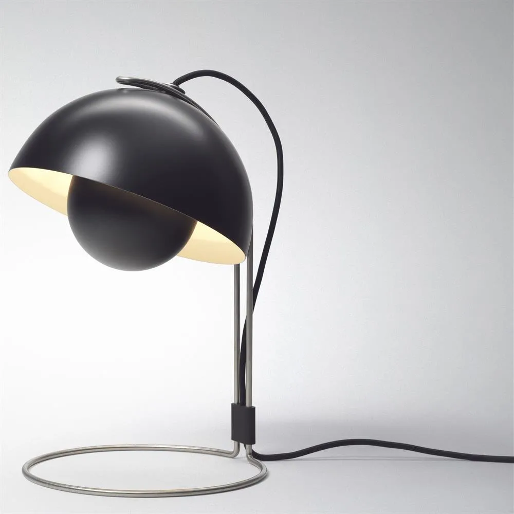FlowerPot bordlampe VP4, matt svart &Tradition