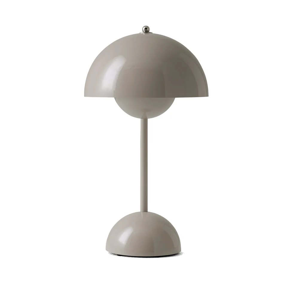 &Tradition Flowerpot portable bordlampe VP9 grey beige polykarbonat stål Verner Panton 1968 IP44 touch-dimmer 3 nivåer 104lm 2700K Ra90 USB 10t batteri 1435 kr