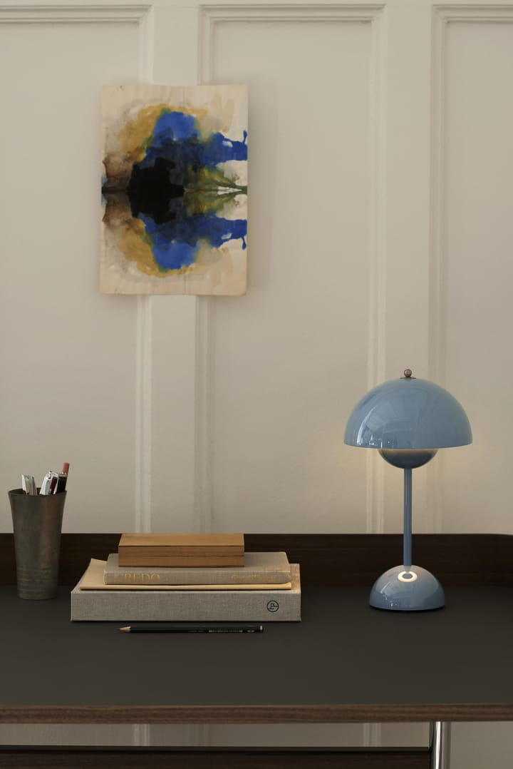 Flowerpot portable bordlampe VP9 - Light blue - &Tradition