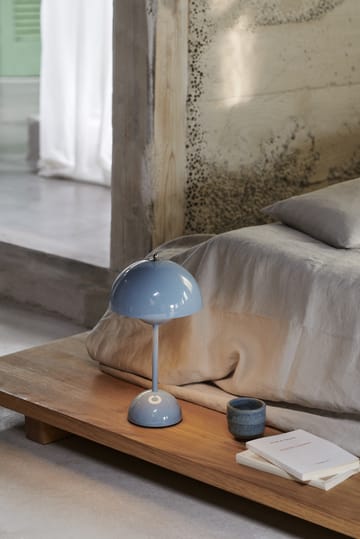 Flowerpot portable bordlampe VP9 - Light blue - &Tradition