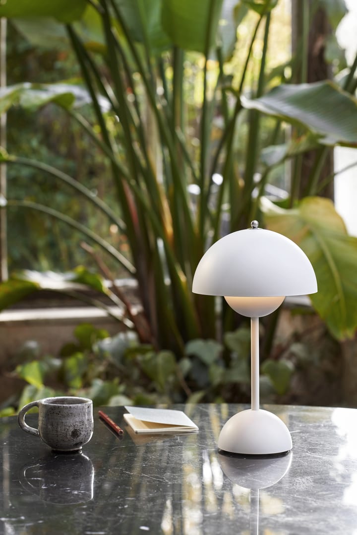 Flowerpot portable bordlampe VP9 - Matt white - &Tradition