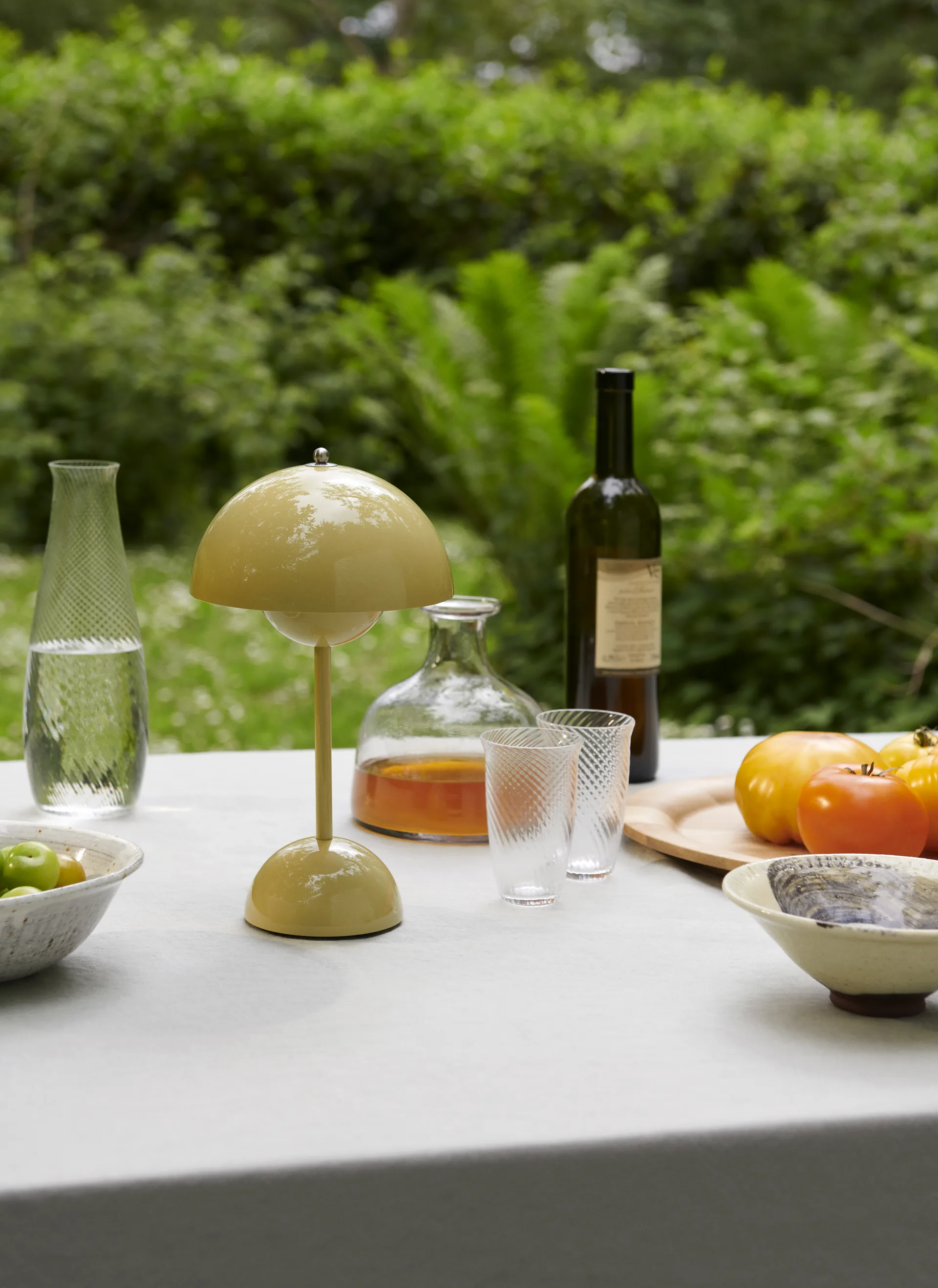 Flowerpot portable bordlampe VP9, Pale sand &Tradition