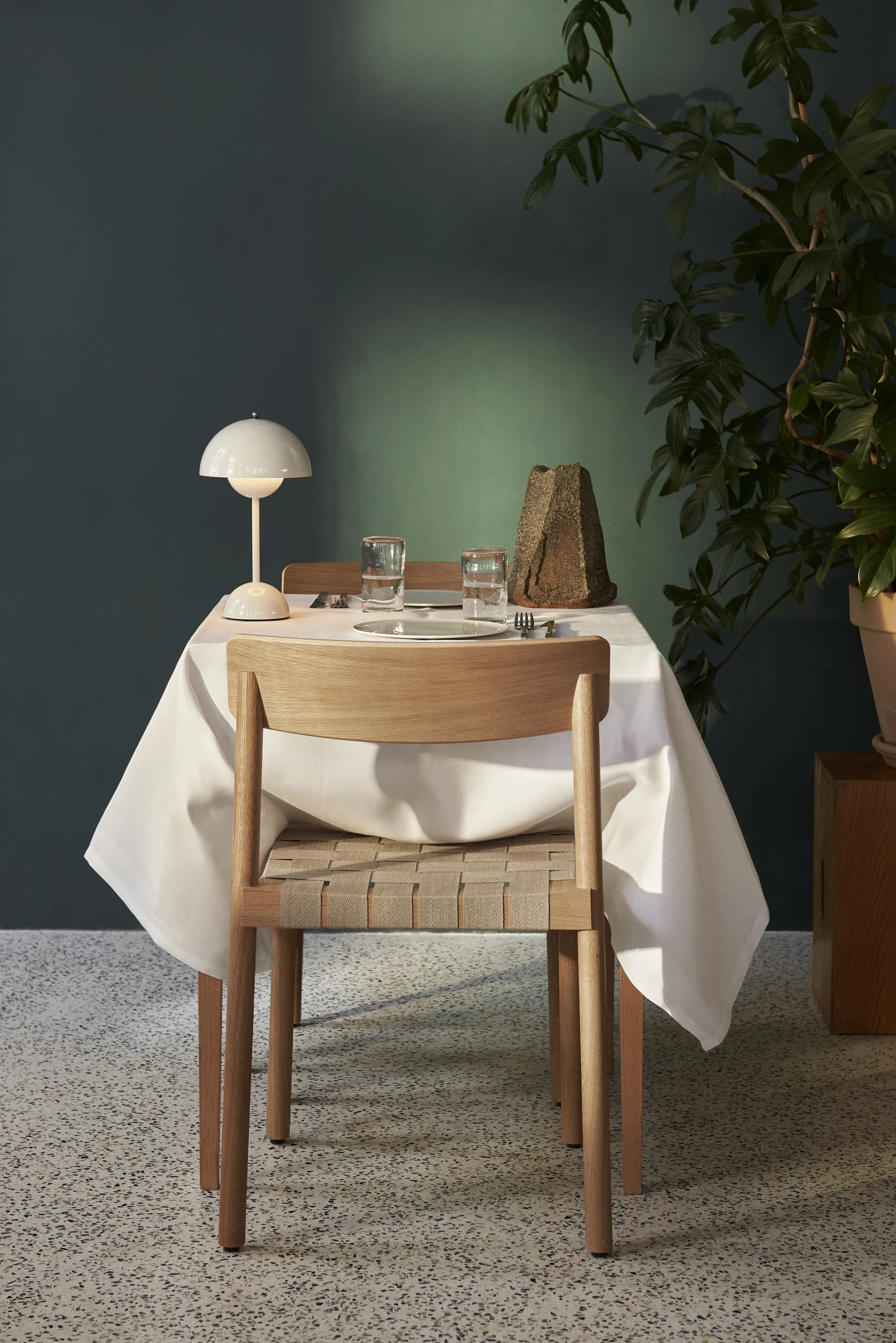 Flowerpot portable bordlampe VP9, White &Tradition