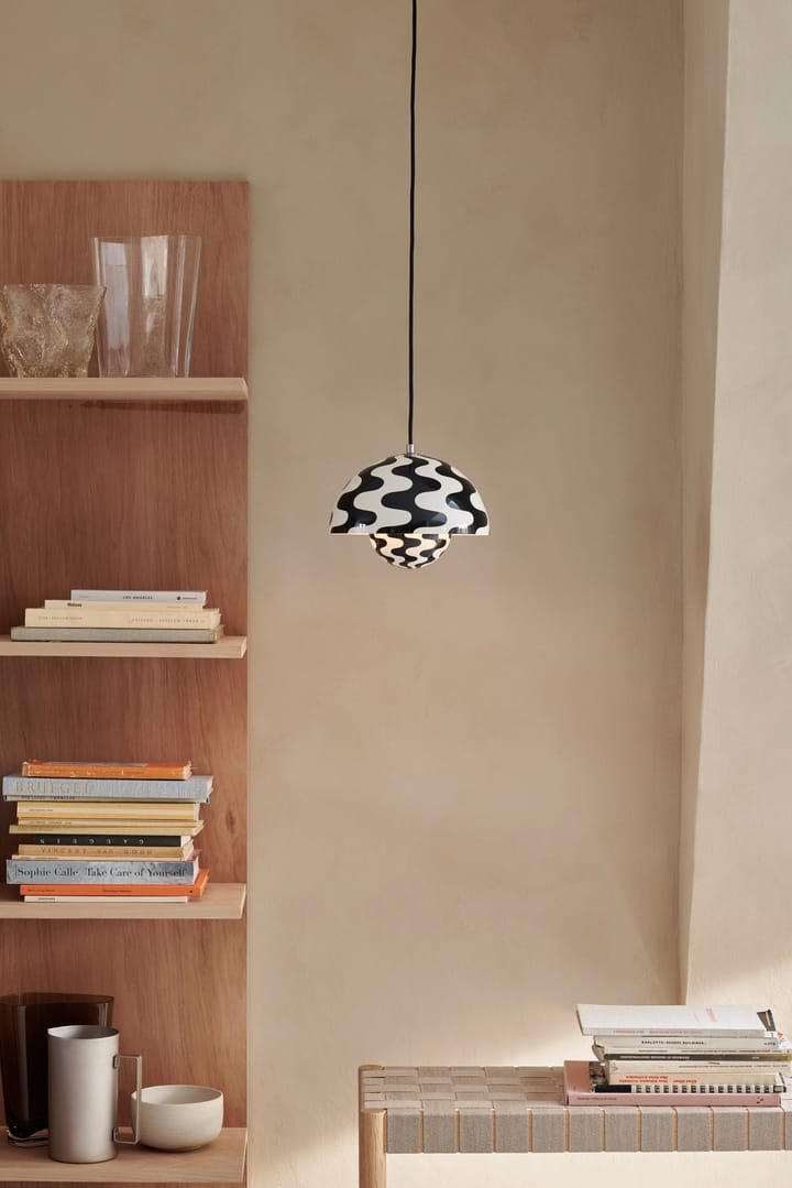 FlowerPot VP1 pendel, Black-white pattern &Tradition