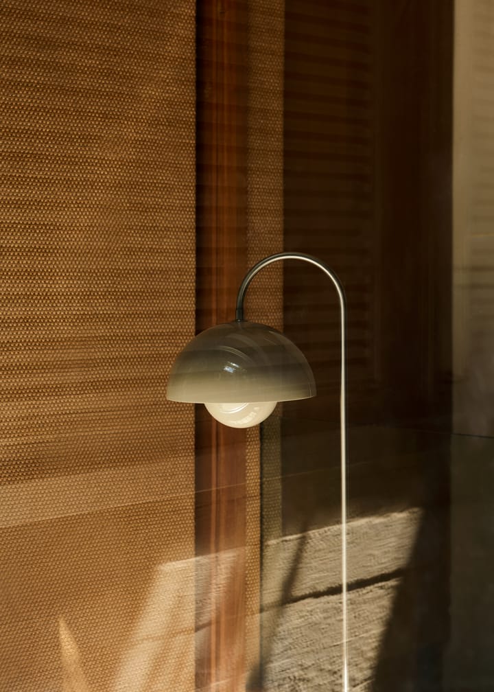 Flowerpot VP12 gulvlampe, Grå beige &Tradition