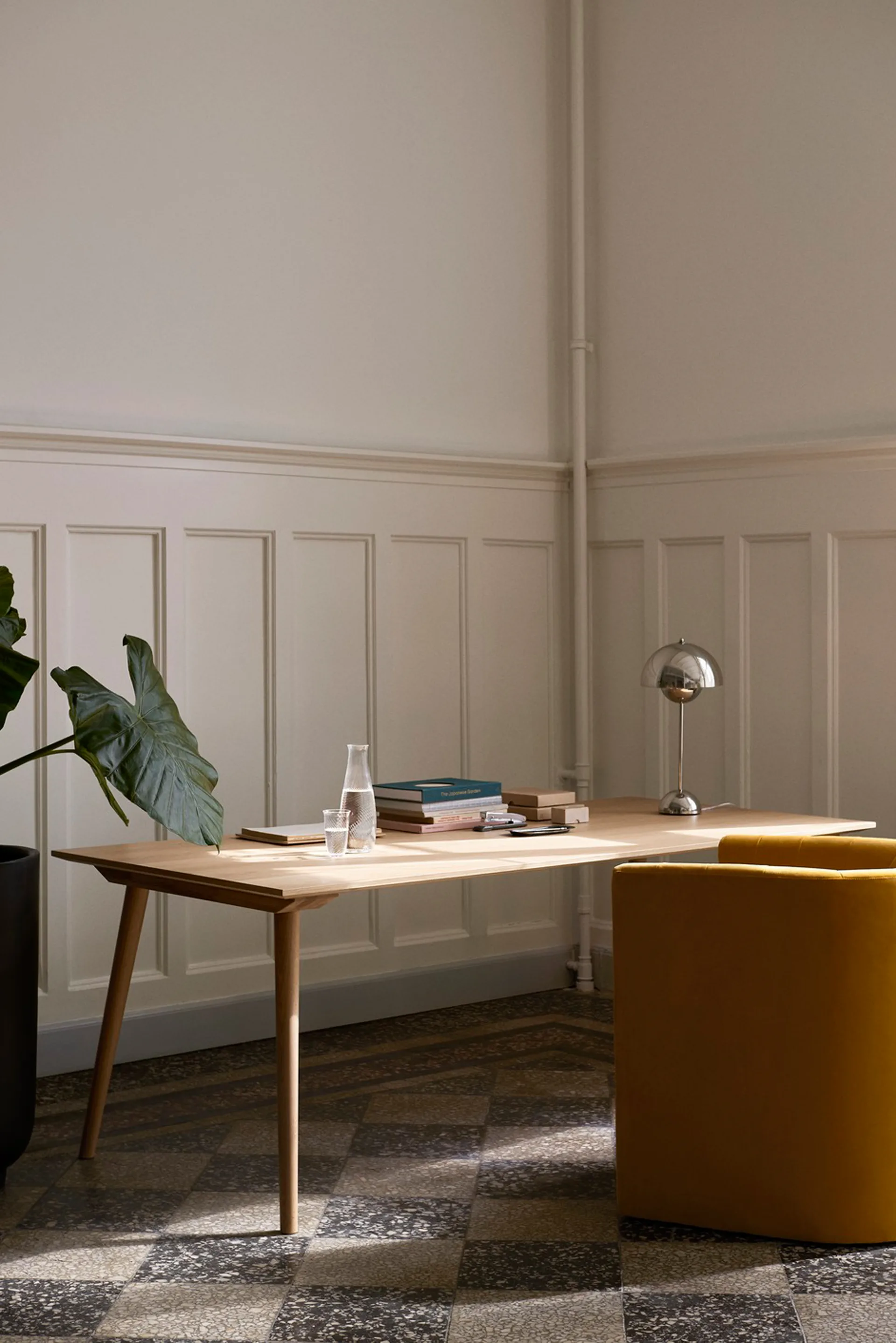 FlowerPot VP3 bordlampe, Chrome-plated &Tradition