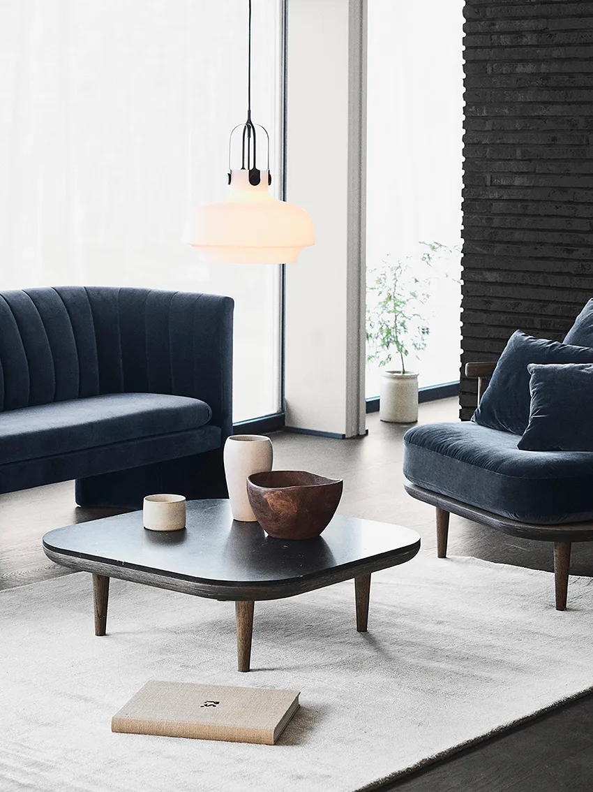 Fly bord SC4, Røkt oljet eik + sort marmor &Tradition