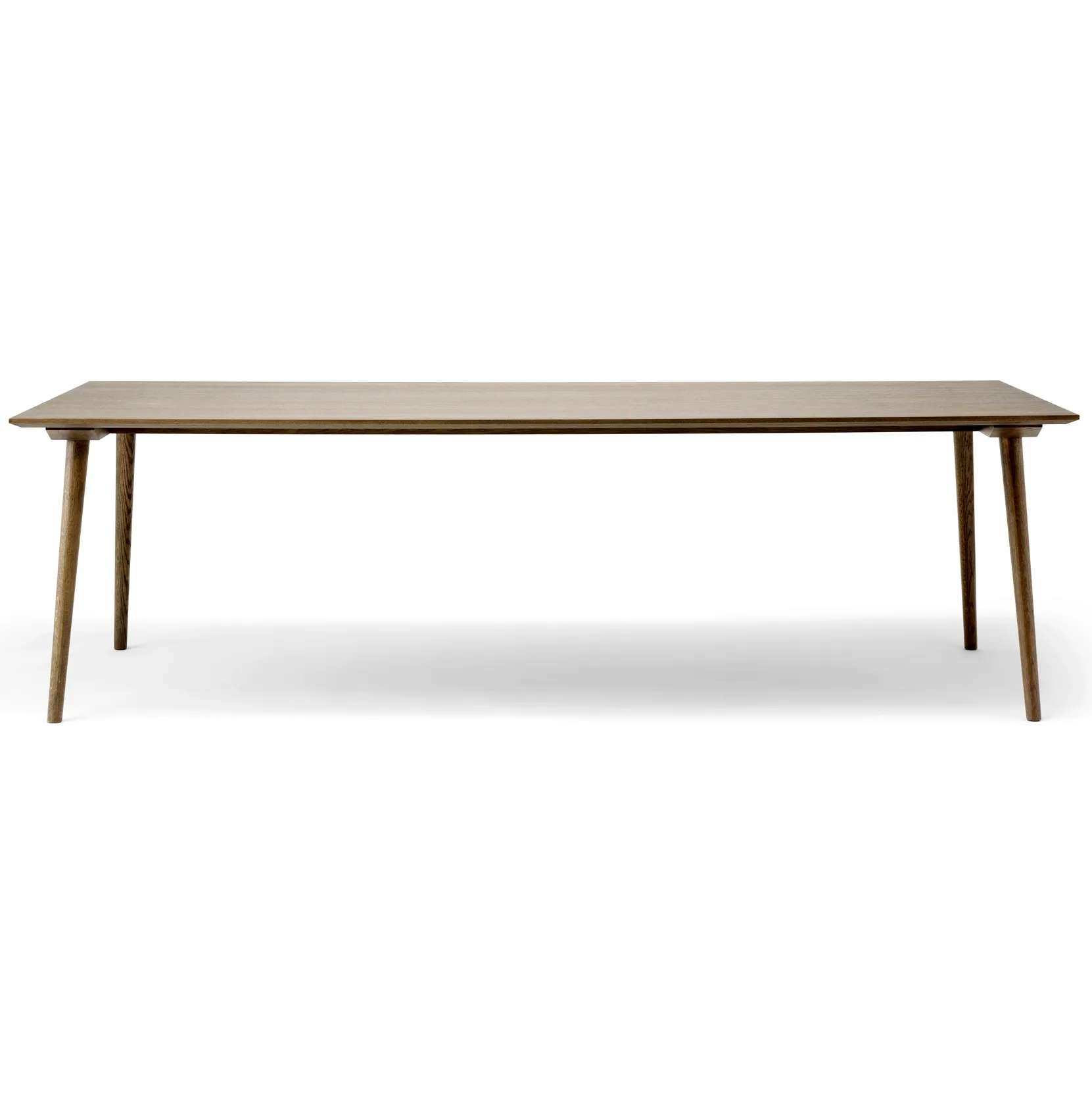 In Between bord SK6, Røkt lakkert eik &Tradition