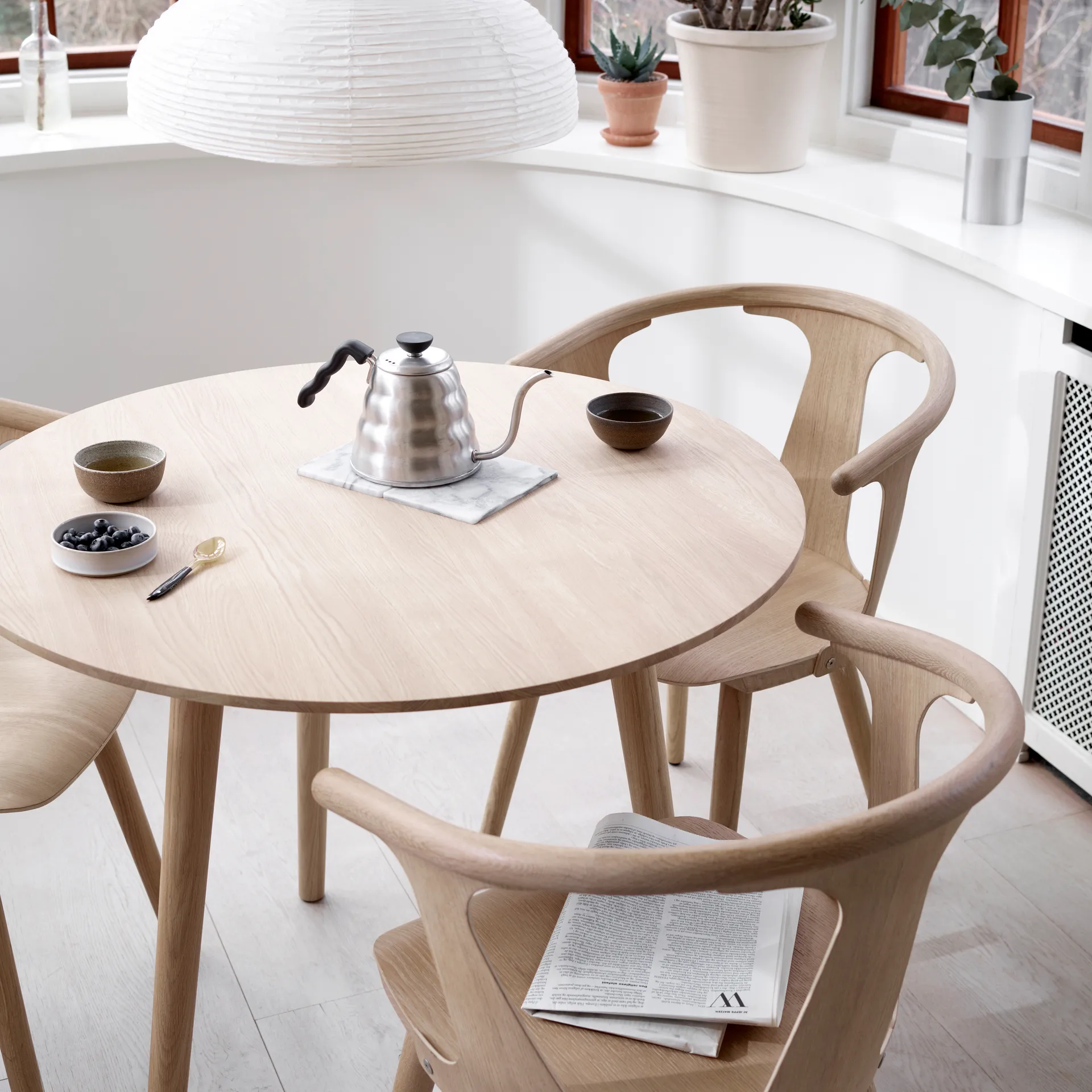 In Between stol SK1, Oljet eik &Tradition