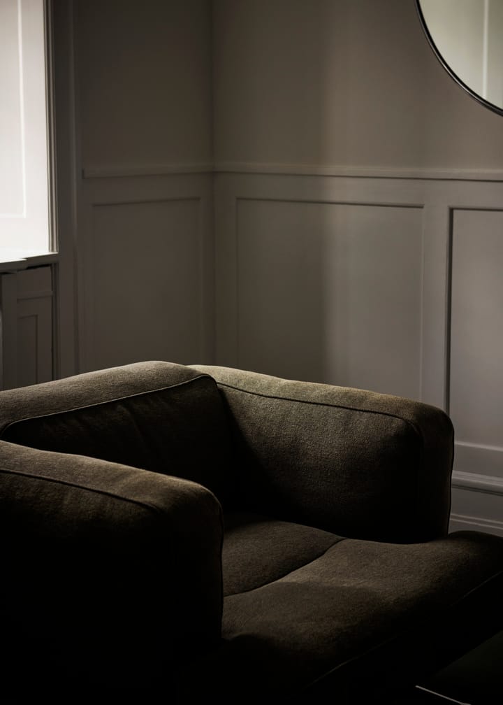 Inland AV21 lenestol, Clay 0014-polished aluminium &Tradition