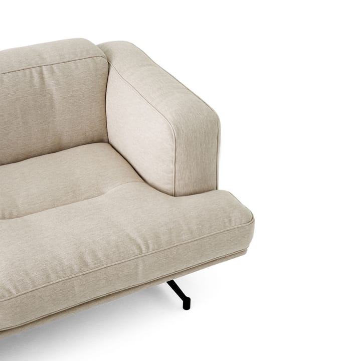 Inland AV22 sofa 2-seters - Clay 0011-warm black - &Tradition