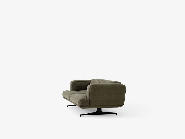 Inland AV22 sofa 2-seters, Clay 0014-warm black &Tradition