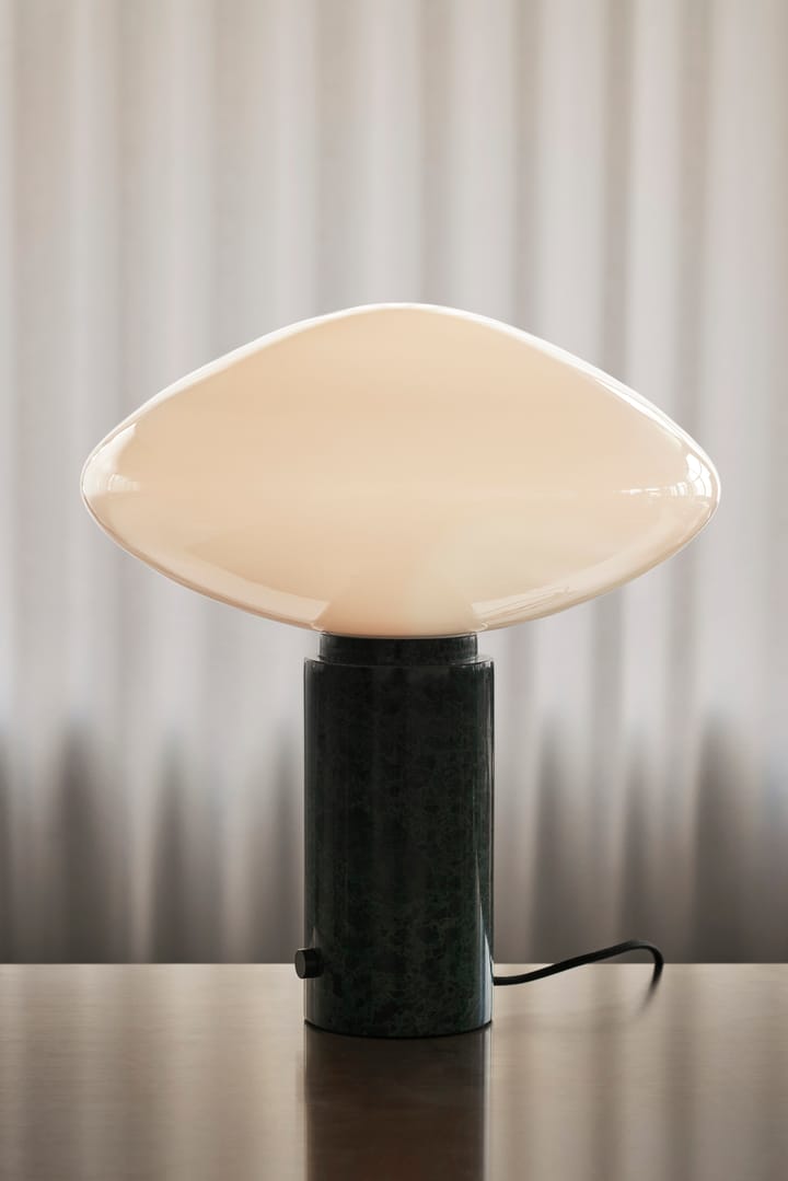 Mist AP17 bordlampe Ø 37 cm - Matt White & Guatemala Verde - &Tradition