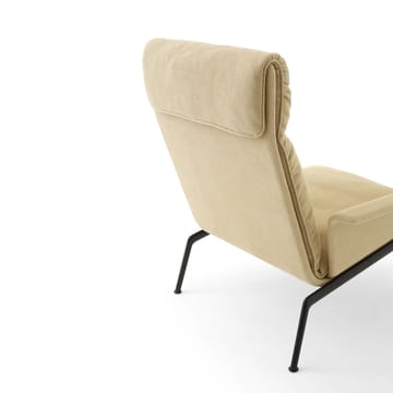 Muno LN17 High back lounge lenestol - Warm black-Clay 0007 - &Tradition