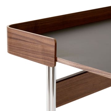 Pavilion AV17 skrivebord - iron linoleum, lakkert valnøtt, kromben - &Tradition