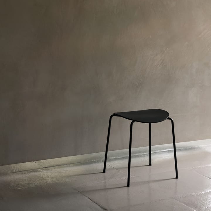 Pavilion AV36 krakk, Black-black lacquered oak &Tradition