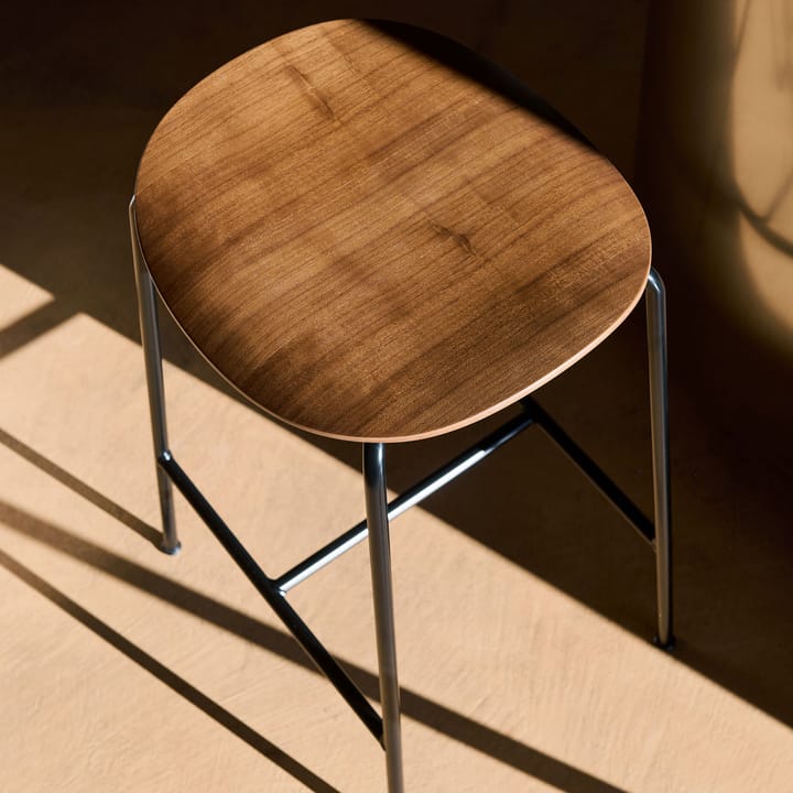 Pavilion AV38 barkrakk 79 cm, Black-lacquered walnut &Tradition
