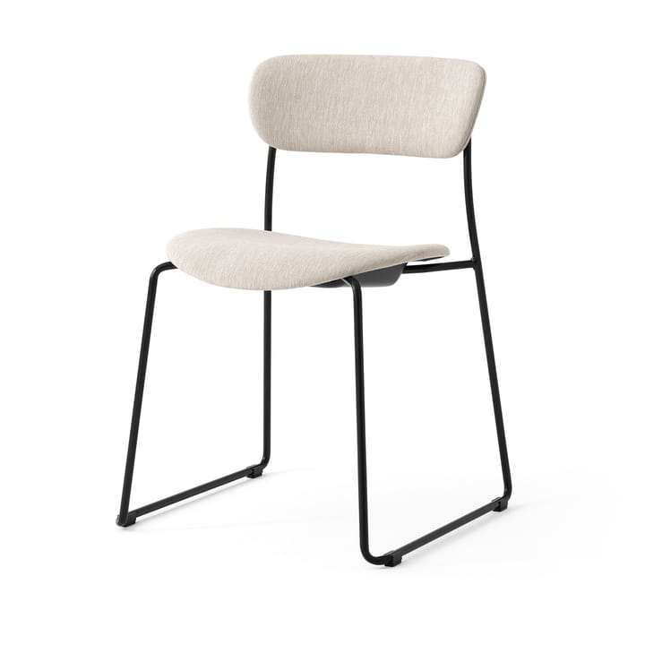 Pavilion AV53 stol fullt polstret - Black-Clay 0011 - &Tradition