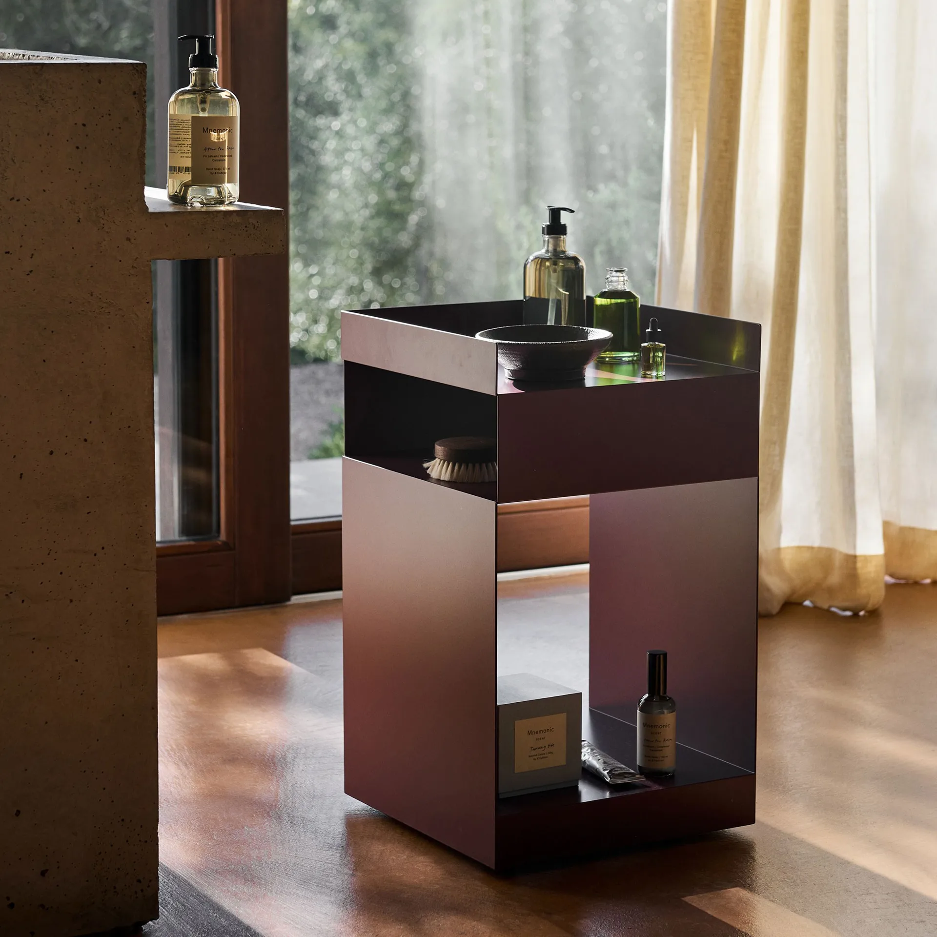 Rotate SC73 serveringsvogn, Dark plum &Tradition