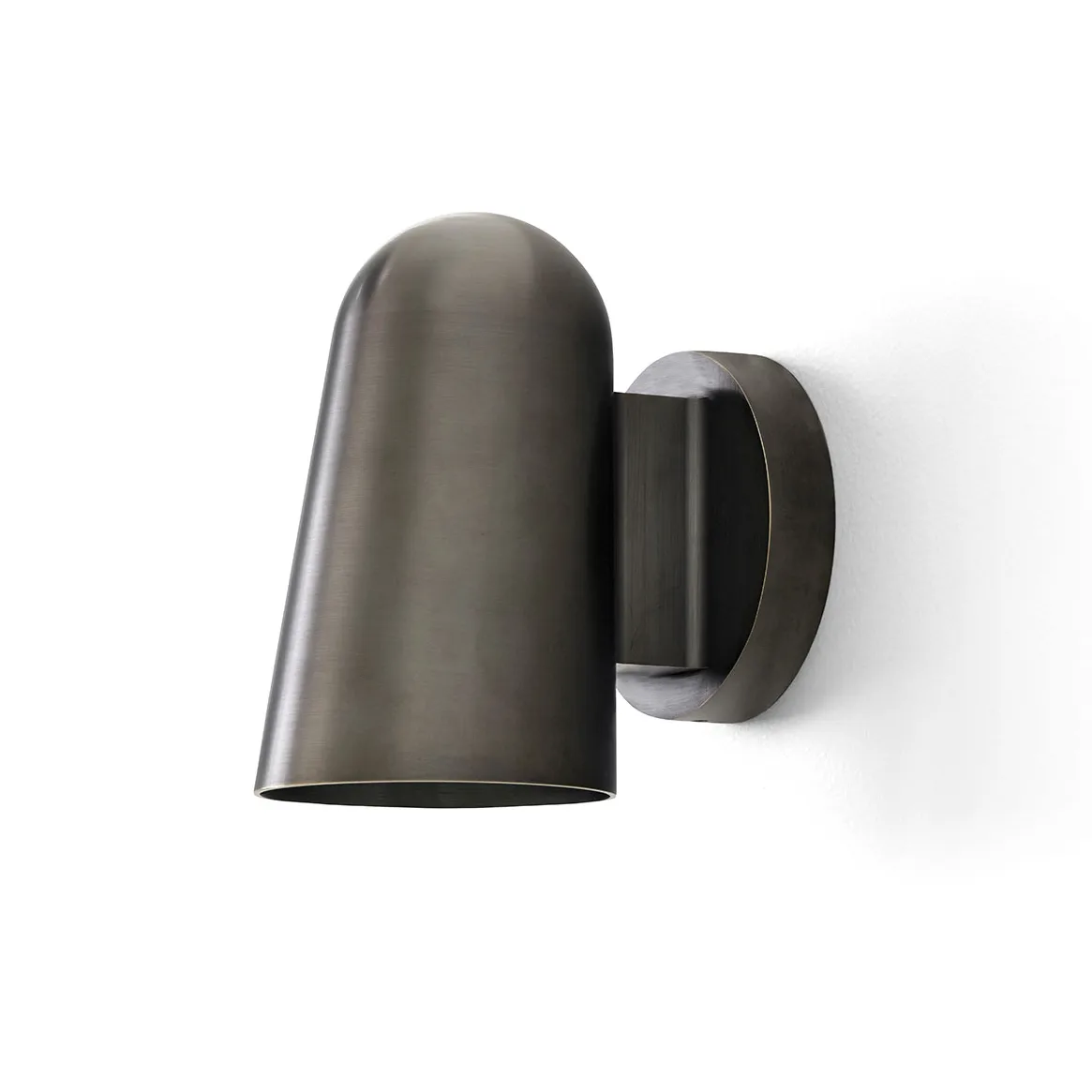 Solid SC105 vegglampe, Bronzed brass &Tradition