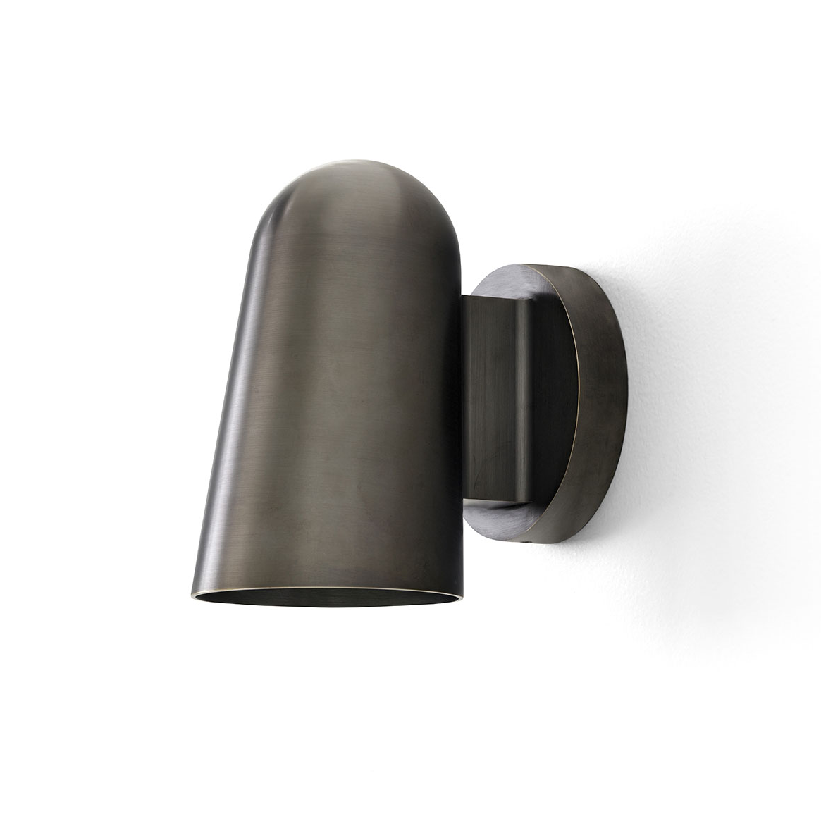 Bilde av &Tradition Solid SC105 vegglampe Bronzed brass