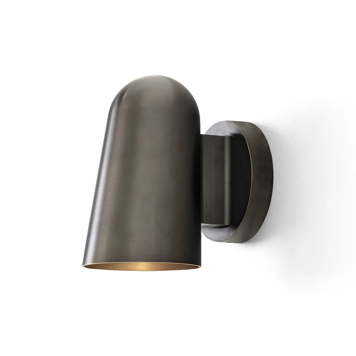 Solid SC105 vegglampe, Bronzed brass &Tradition