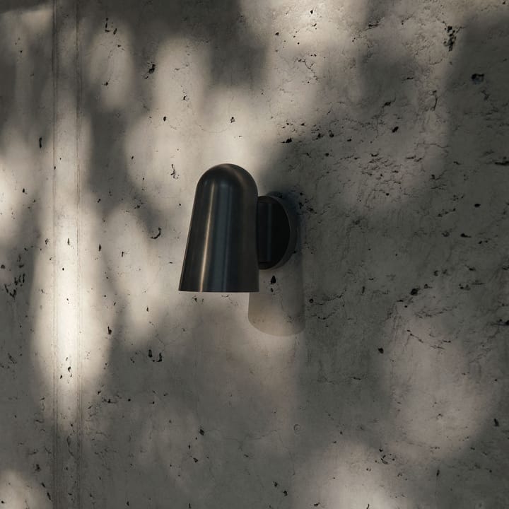 Solid SC105 vegglampe, Bronzed brass &Tradition