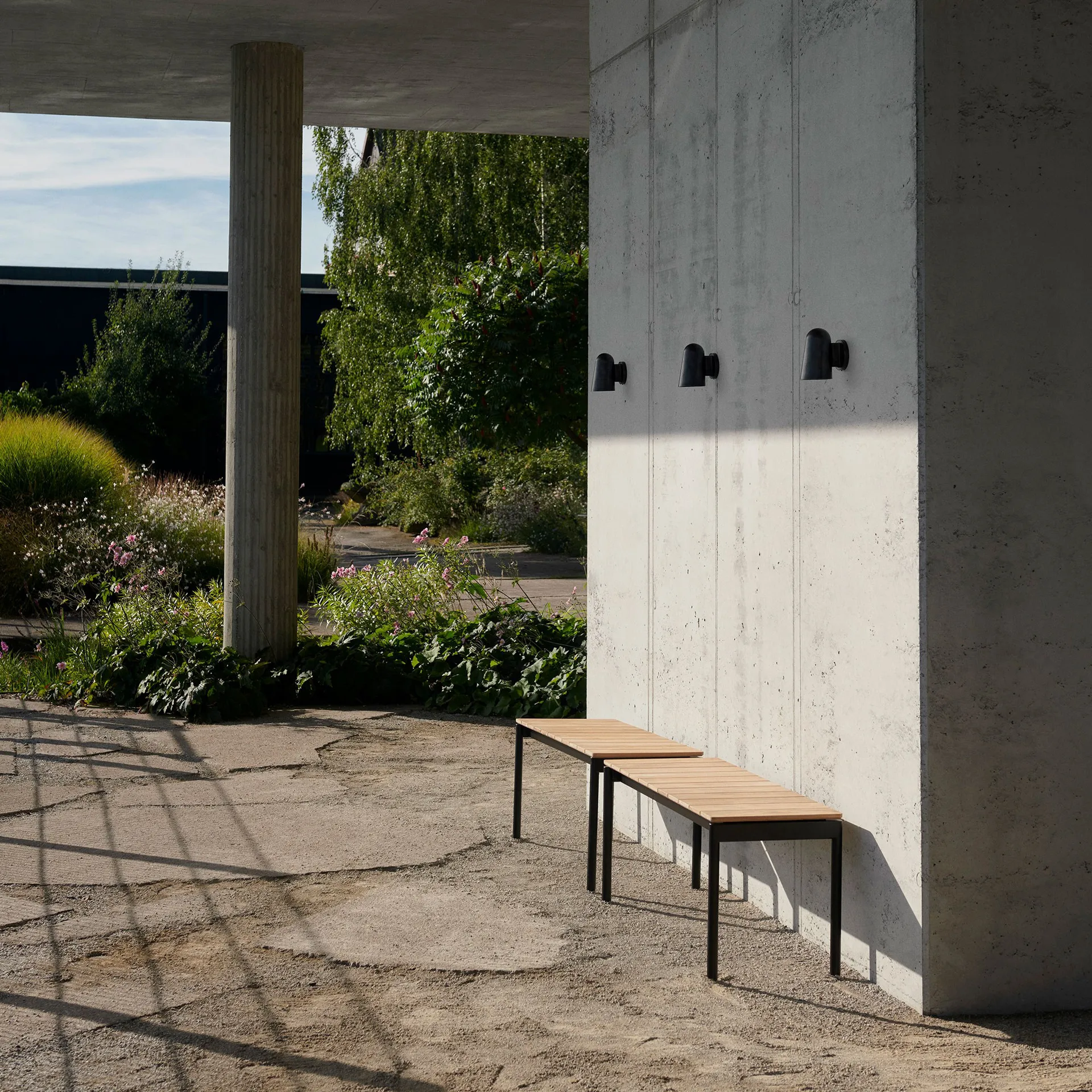 Solid SC105 vegglampe, Bronzed brass &Tradition