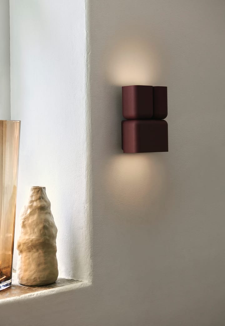 Tabata LN10 vegglampe, Dark burgundy &Tradition