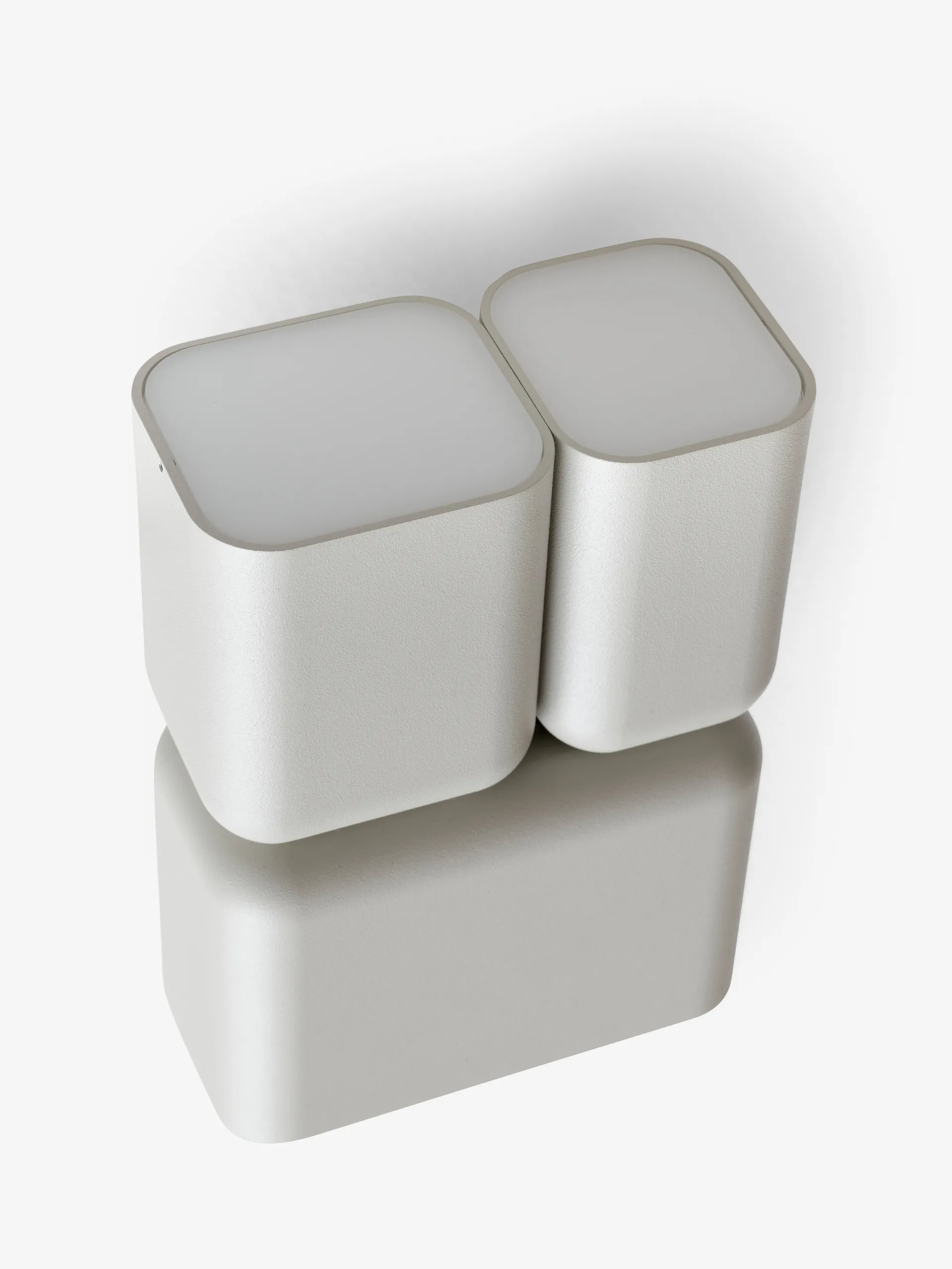 Tabata LN10 vegglampe, Silk grey &Tradition