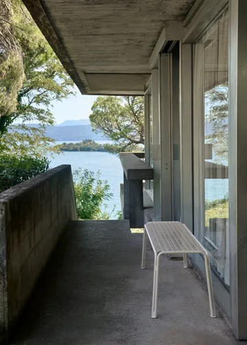 Thorvald SC112 benk - Ivory, 125 cm - &Tradition