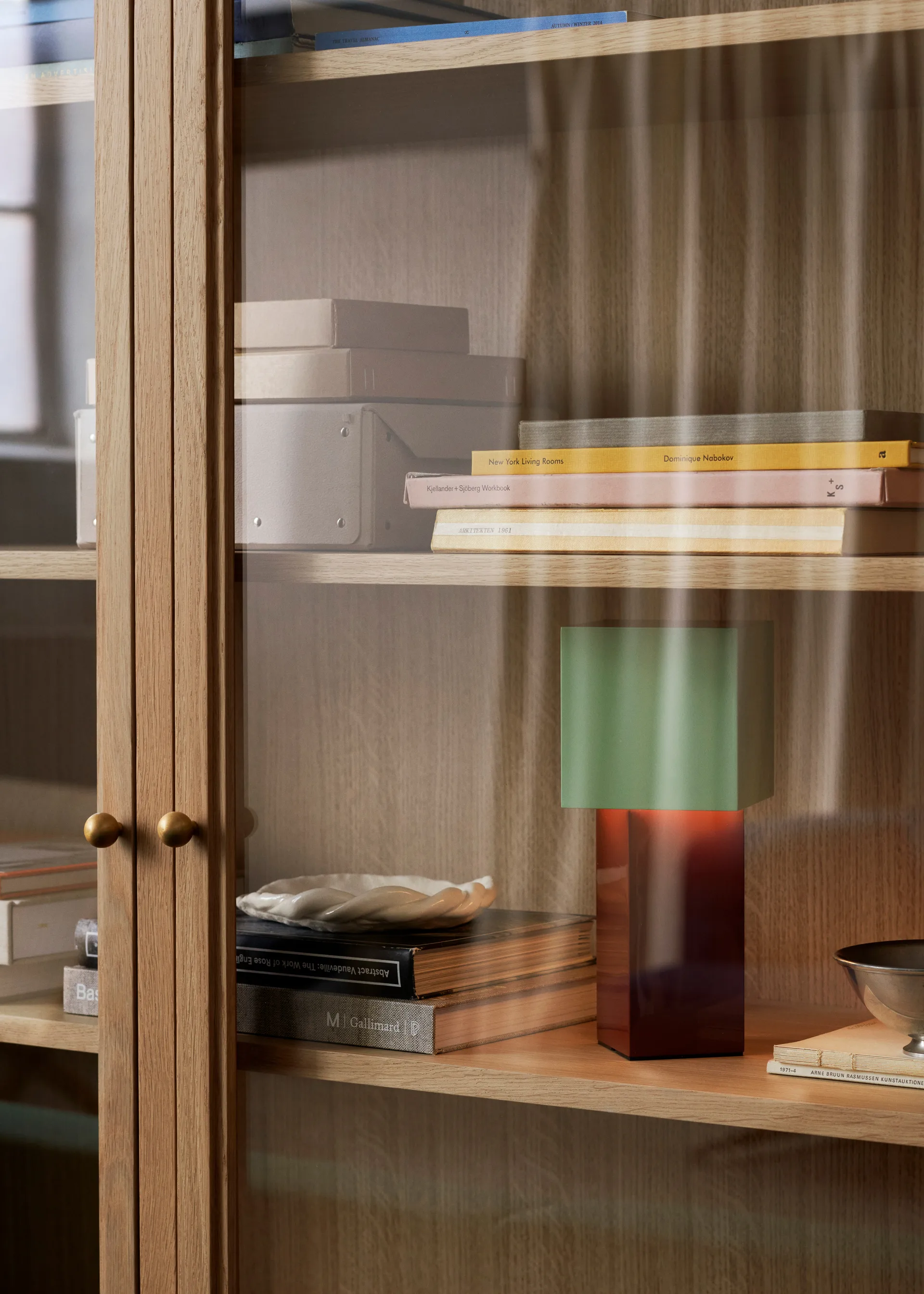 Trace SC88 vitrineskap 120 x 192 x 40 cm, Natural natural oak &Tradition