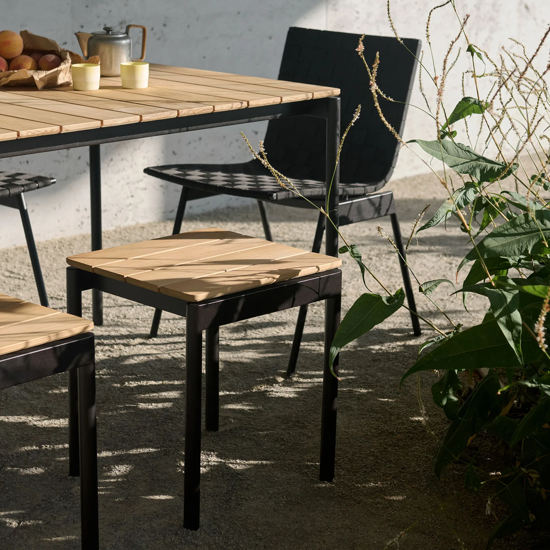 Ville Outdoor AV47 krakk, Warm black &Tradition