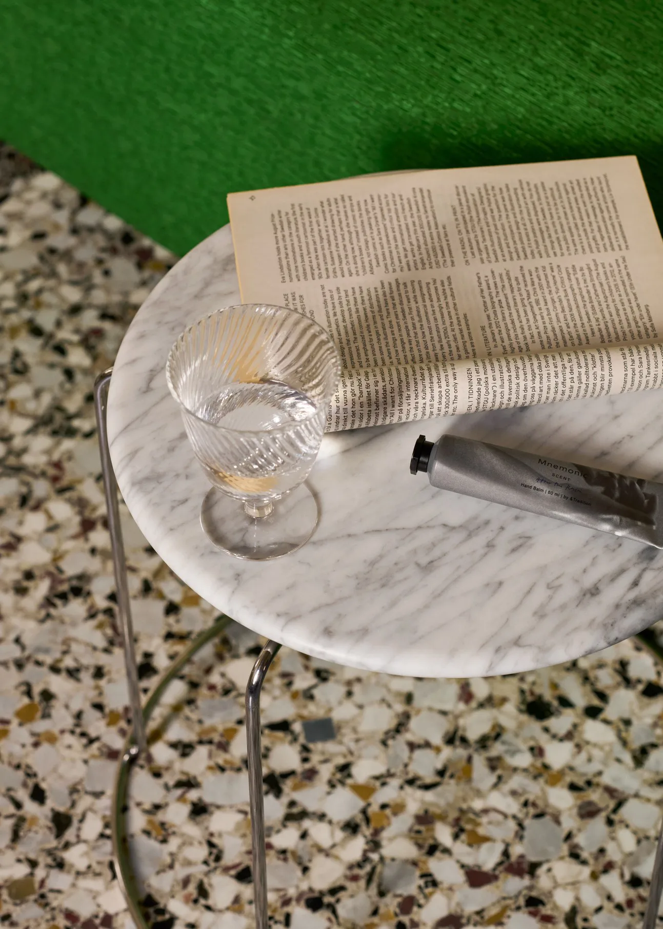 Wire Stool VP11 bordplate Ø38 cm, Marmor Bianco Carrara &Tradition