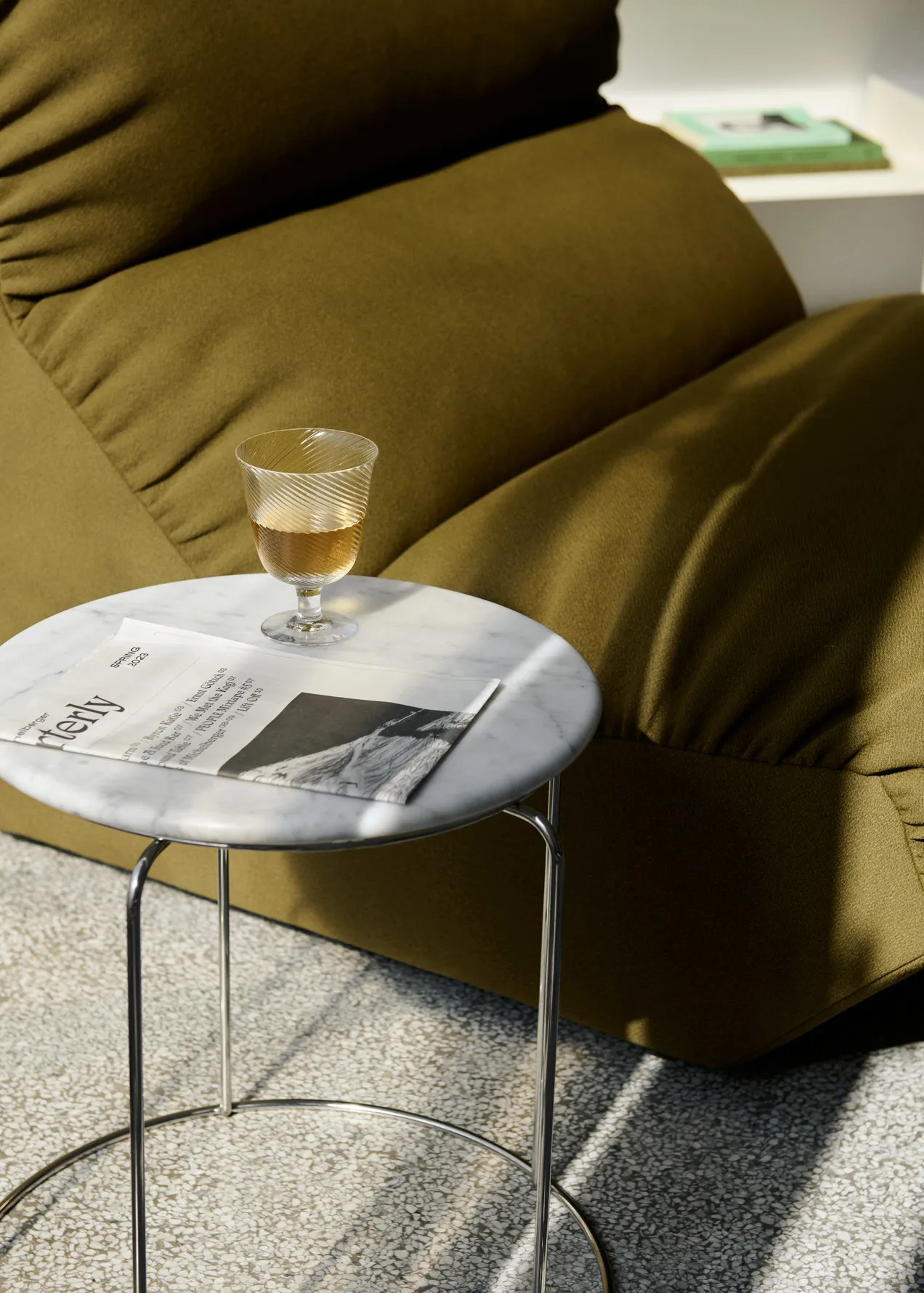 Wire Stool VP11 bordplate Ø38 cm, Marmor Bianco Carrara &Tradition