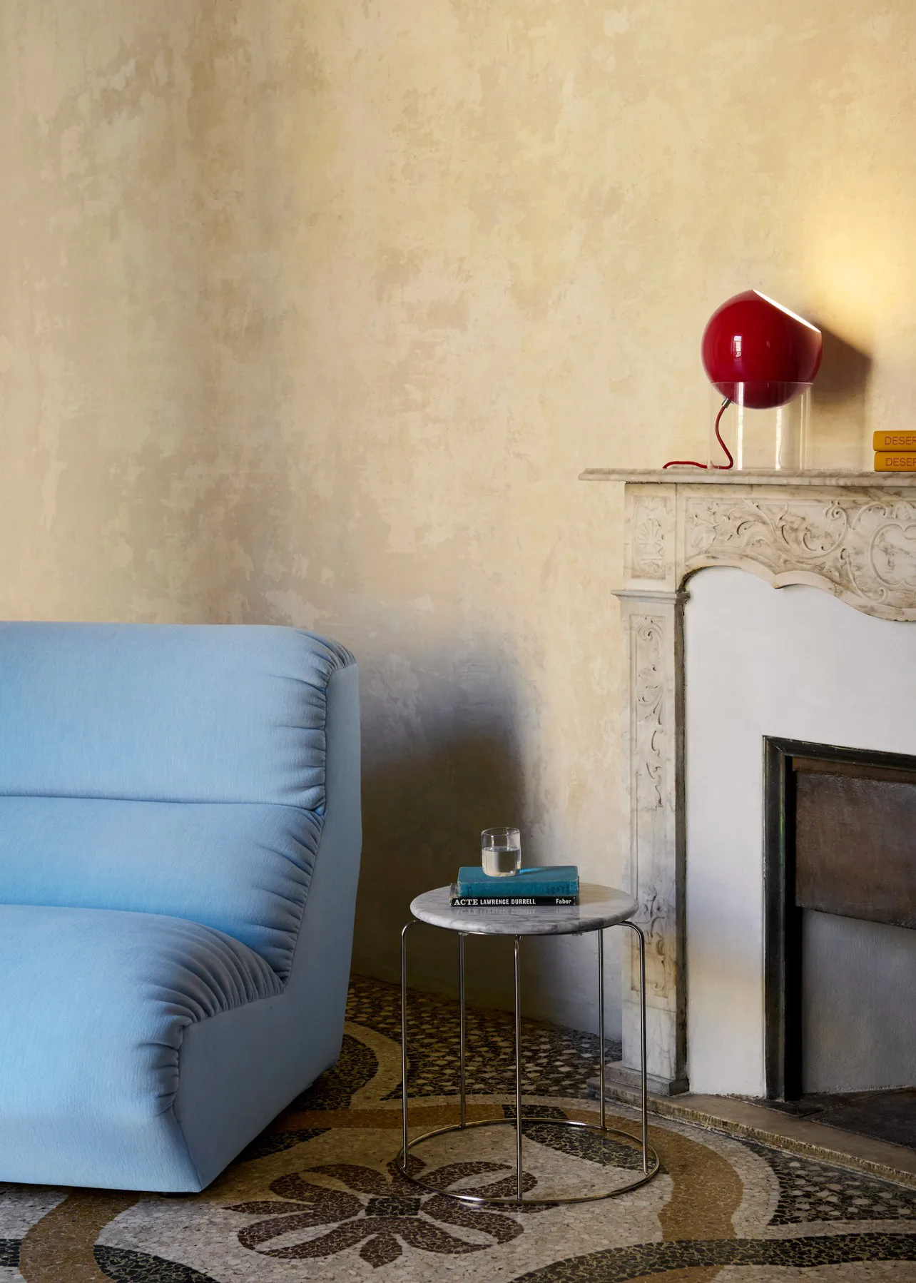 Wire Stool VP11 bordplate Ø38 cm, Marmor Bianco Carrara &Tradition