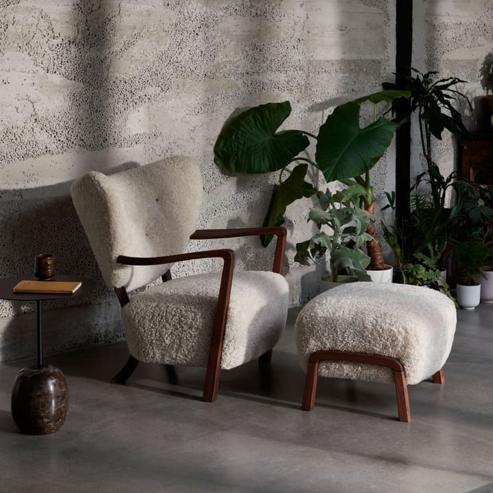 Wulff ATD3 fotskammel, tekstil karakorum 003 beige, hvitoljede eikeben &Tradition