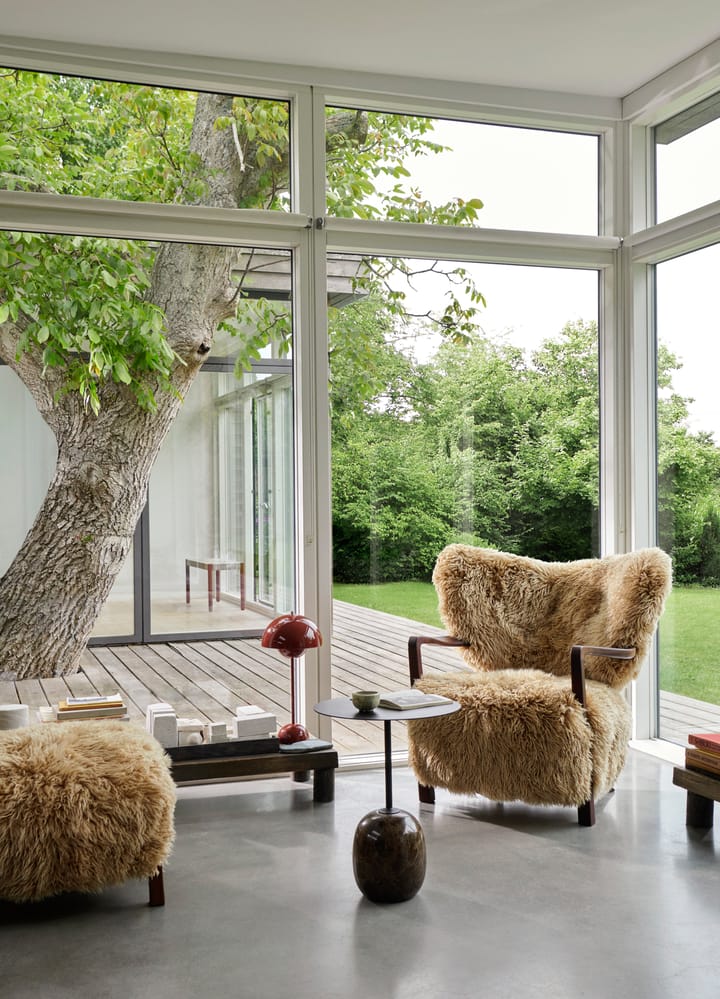 Wulff Lounge Chair ATD2 lenestol, Oljet valnøtt-Sheepskin honey &Tradition