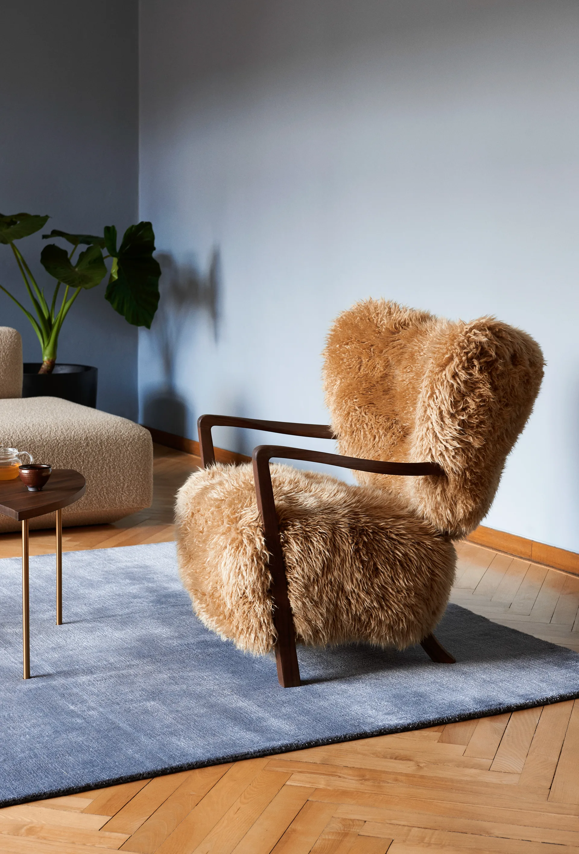 Wulff Lounge Chair ATD2 lenestol, Oljet valnøtt-Sheepskin honey &Tradition