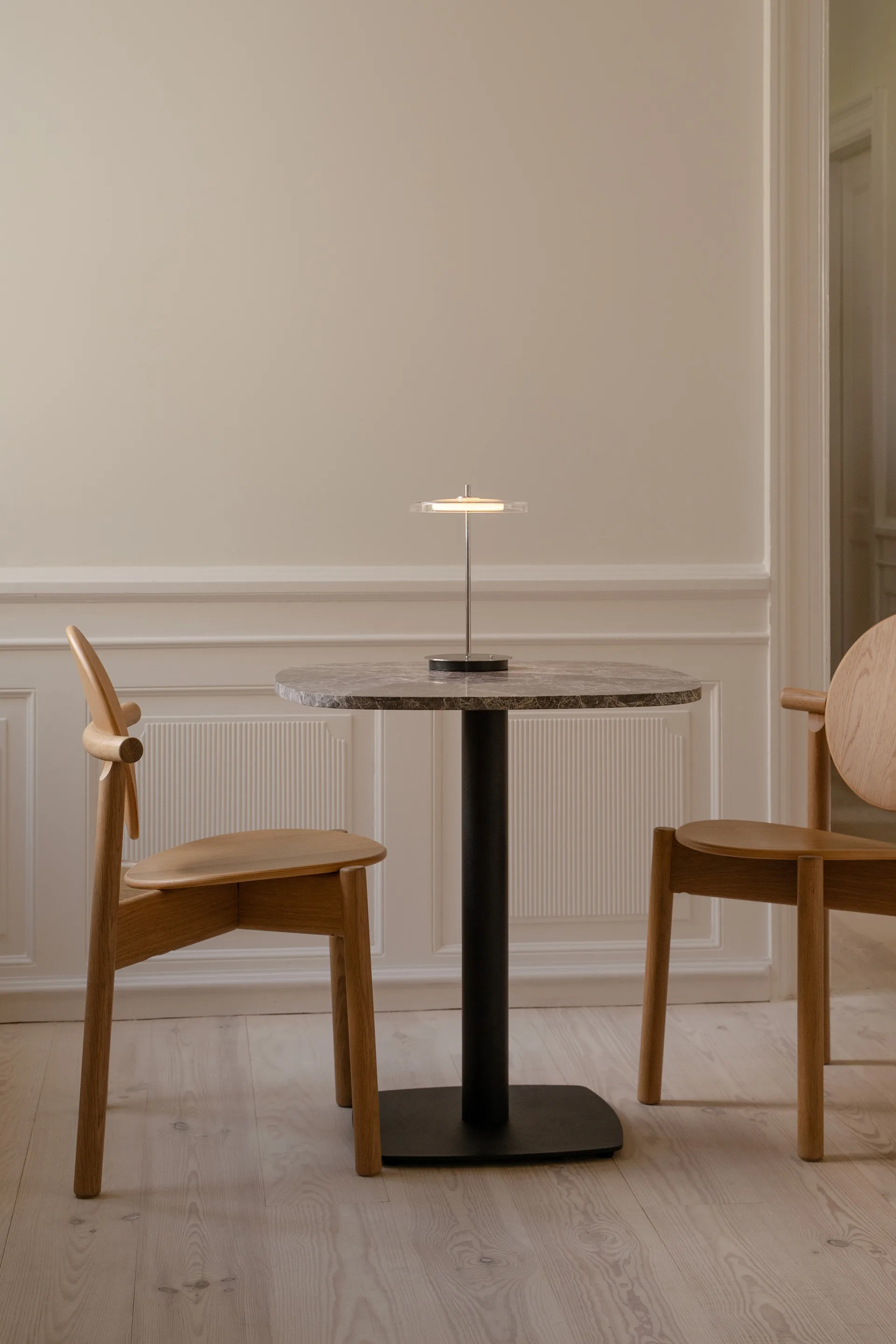 Asteria Move bordlampe, Glass-polished steel Umage