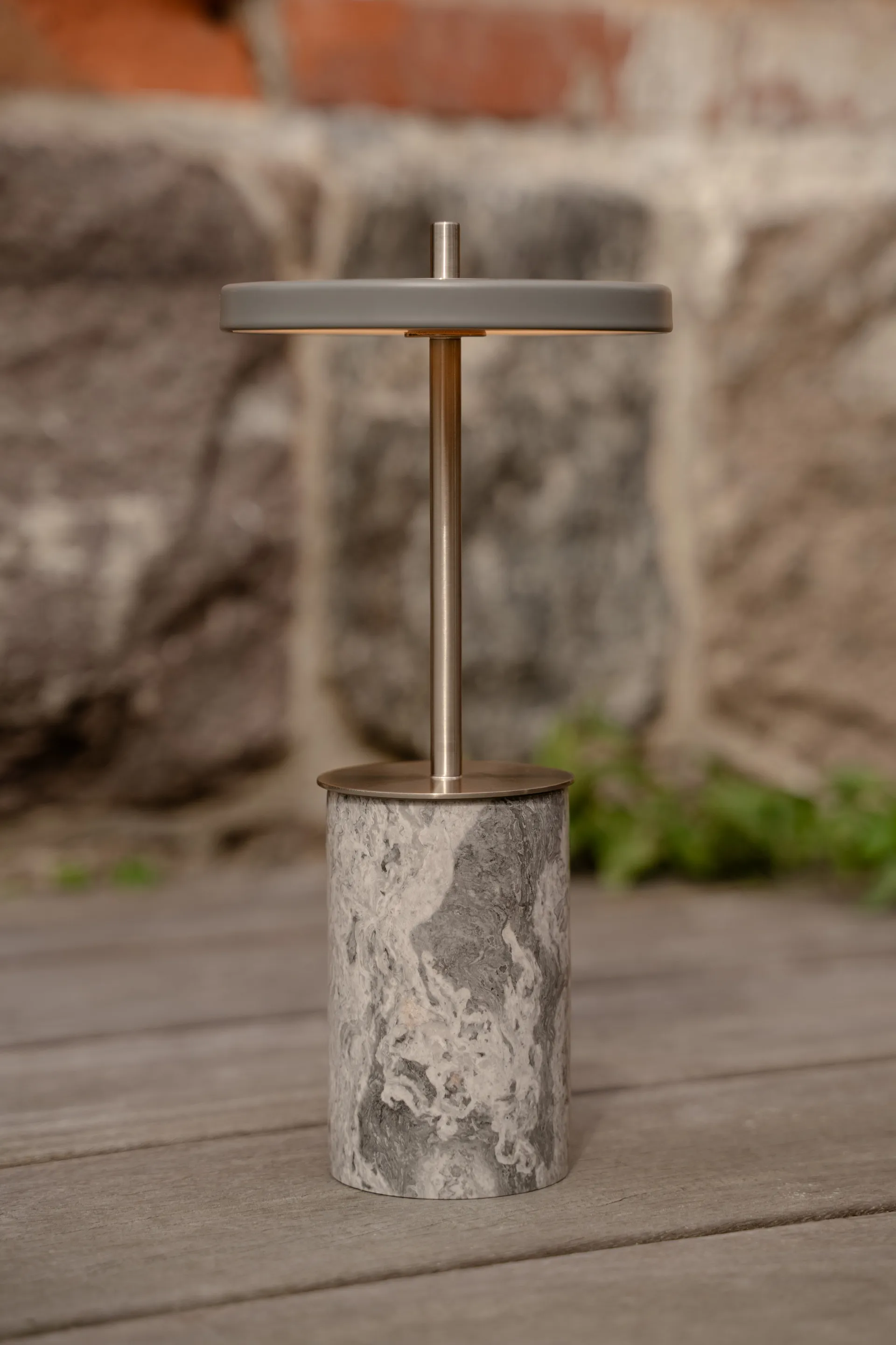 Asteria Move Mini bordlampe Ø12x25,5 cm, Grey Marble-steel Umage