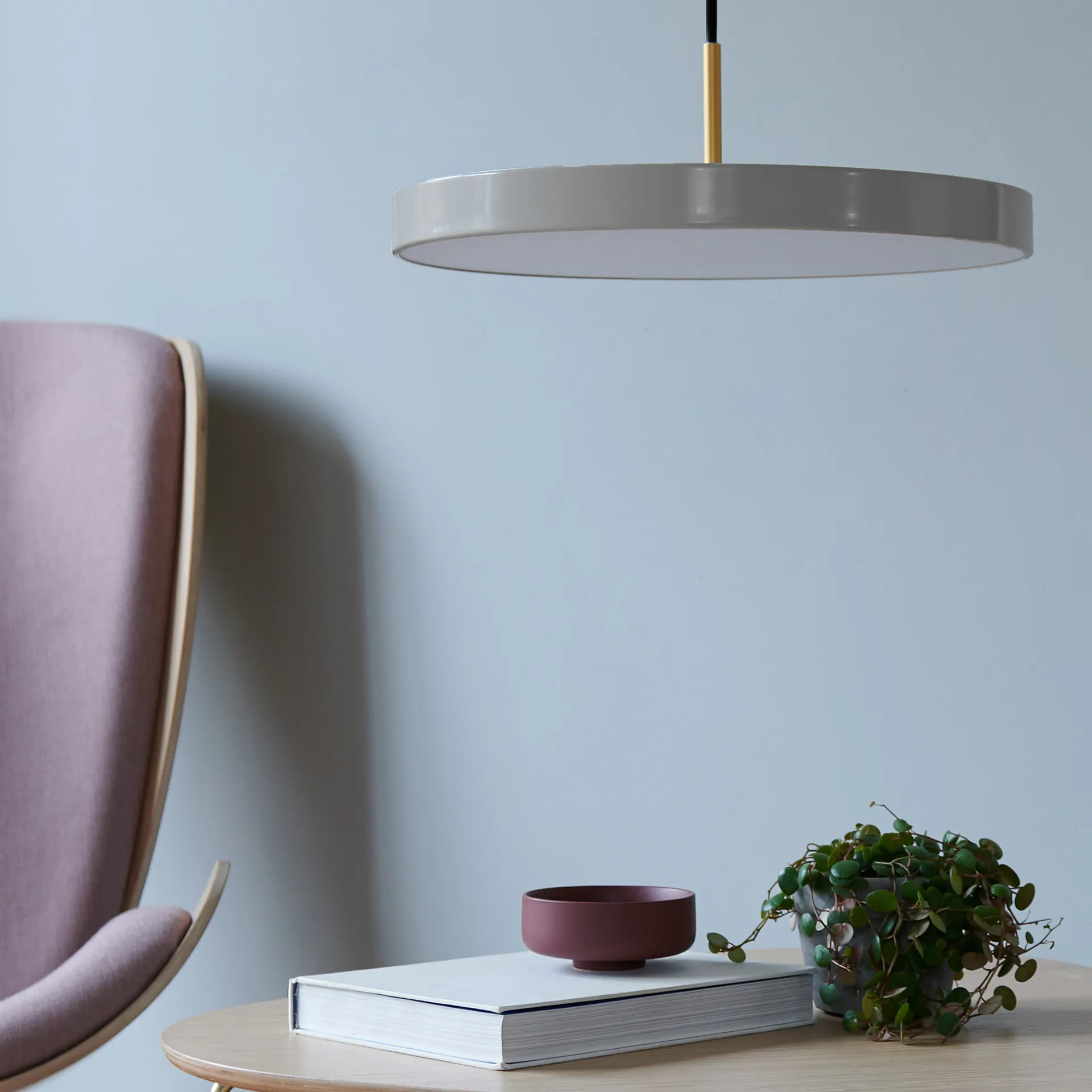 Asteria taklampe, Nuance mist Umage