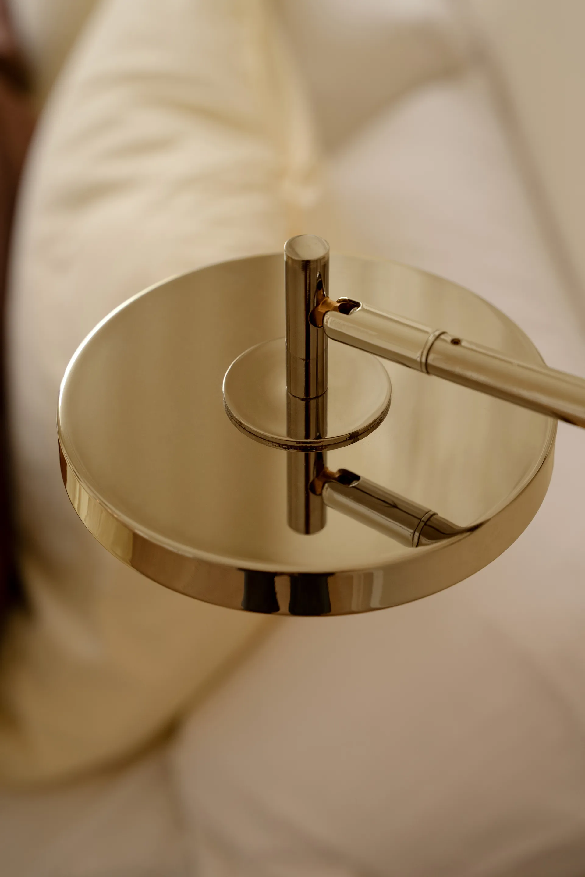 Asteria Wall short vegglampe, Polished brass Umage