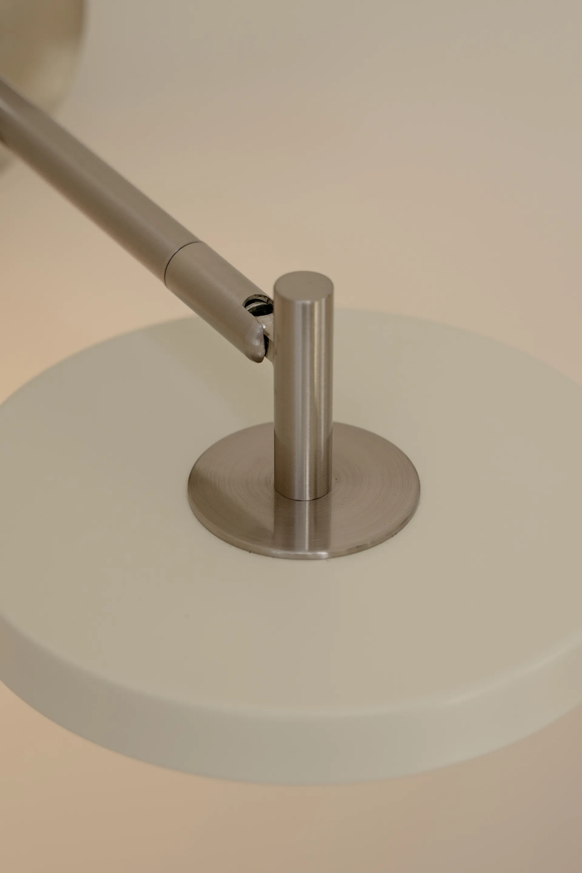 Asteria Wall vegglampe, Long, Nuance mist-chrome Umage