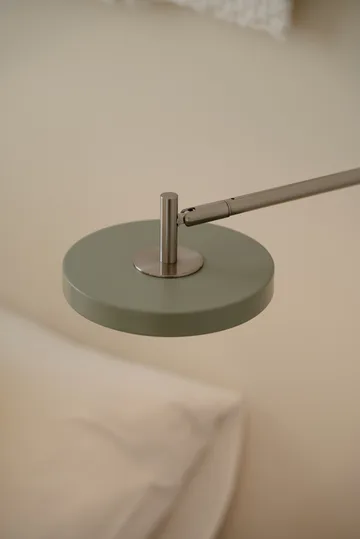 Asteria Wall vegglampe - Long, Nuance olive-chrome - Umage