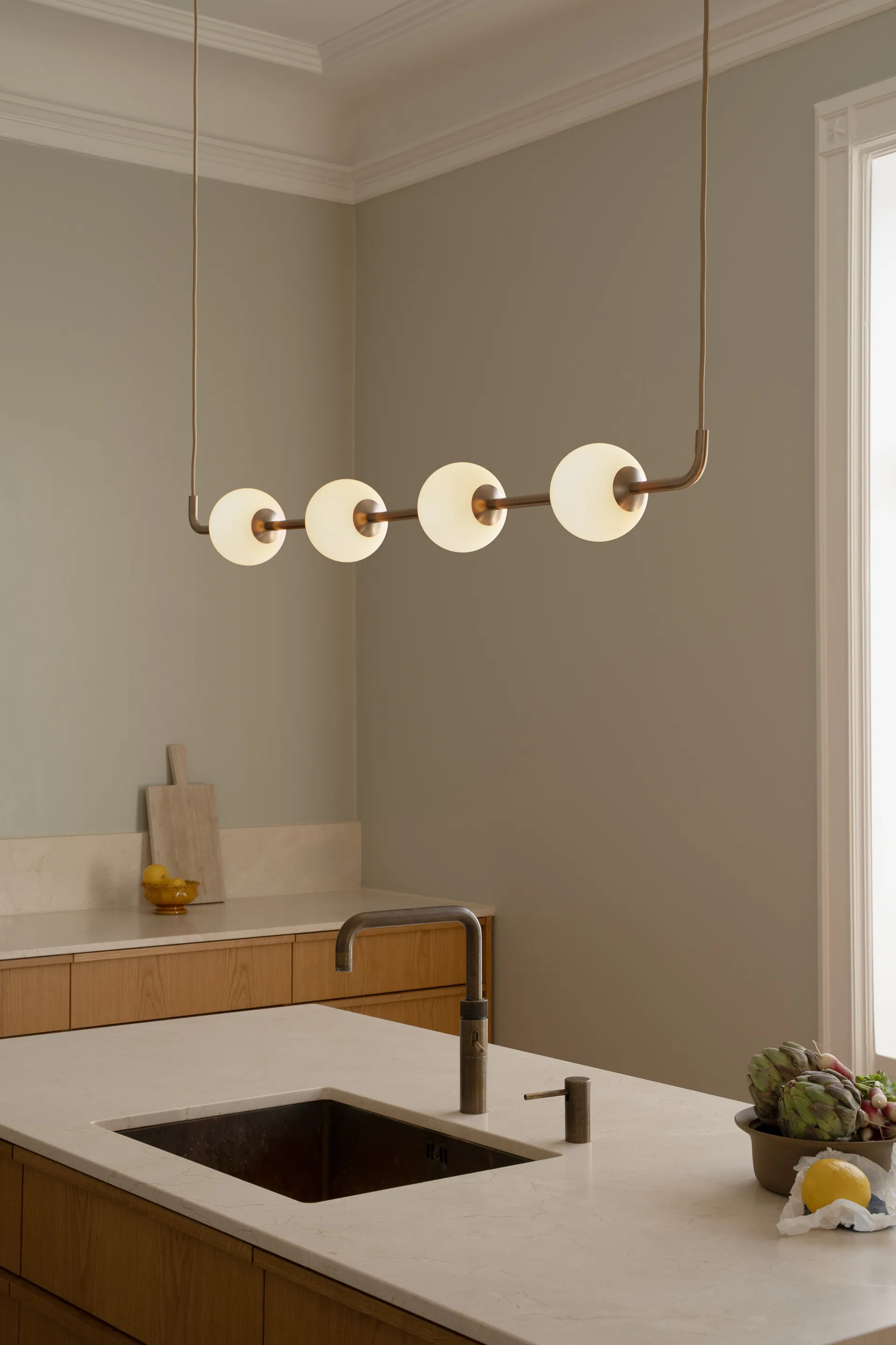 Audrey linear pendel, Brass Umage