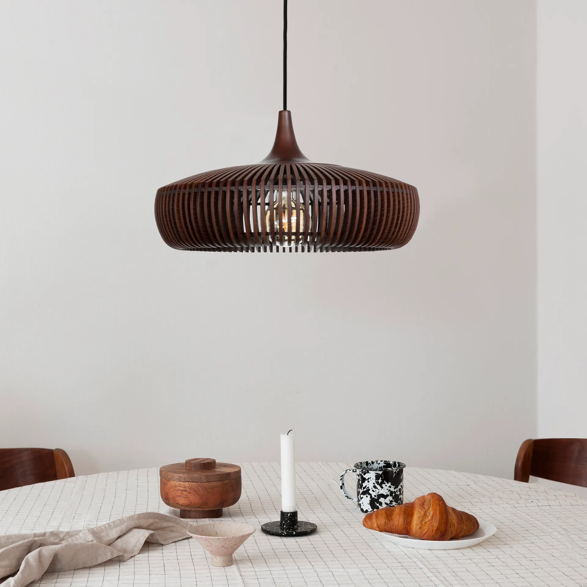 Clava Dine Wood lampeskjerm Ø43 cm, Dark oak Umage