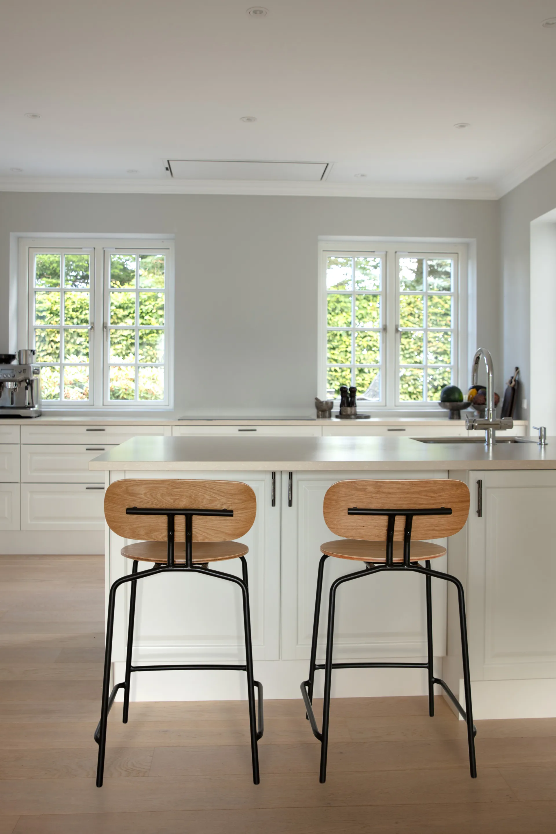 Curious barstol 65 cm, Oak-black Umage